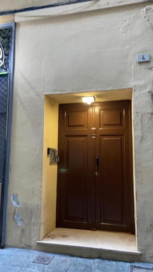 Apartamento con balcón