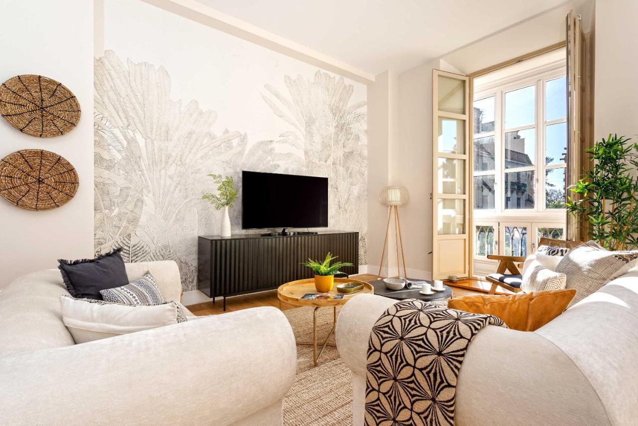 Three-Bedroom Apartment without Terrace