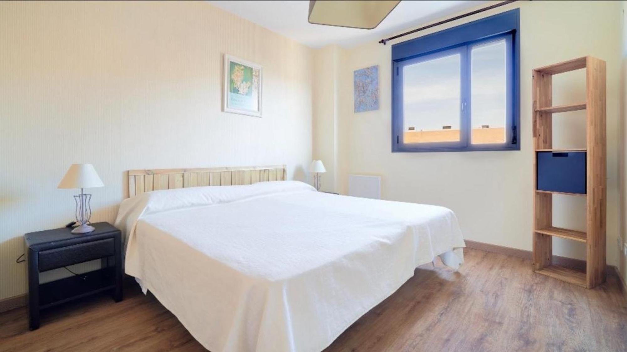Apartamento con vistas a la piscina