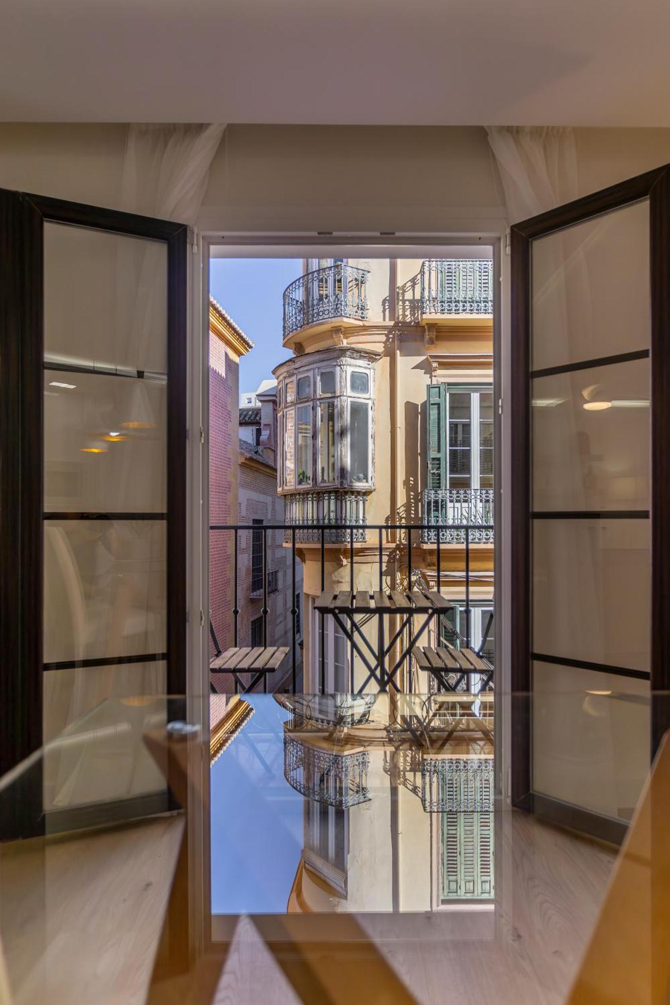 Apartamento con balcón
