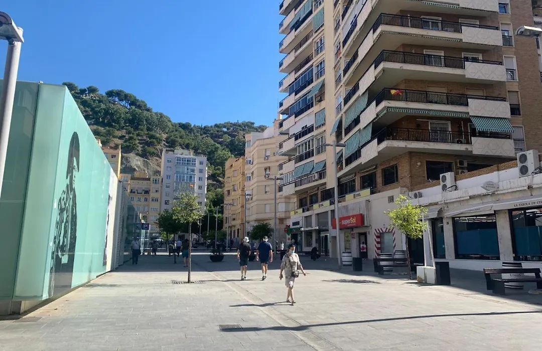 Homely Málaga Malagueta junto al mar, parking privado bajo suplemento-1