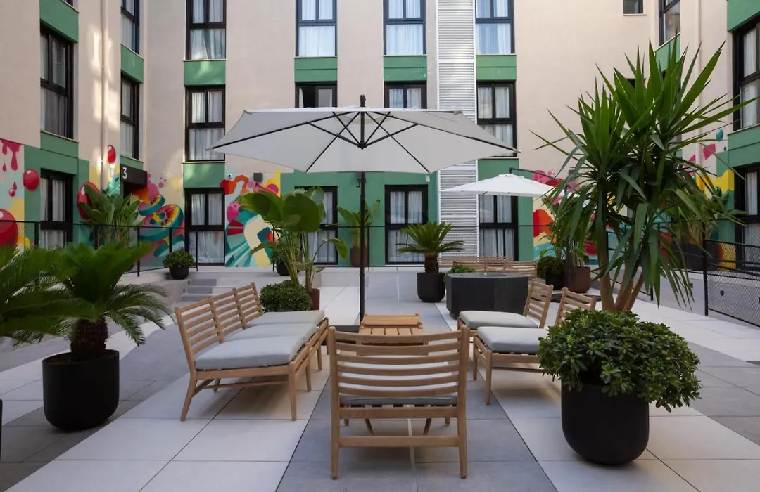 One Bedroom Apartment 1202-1