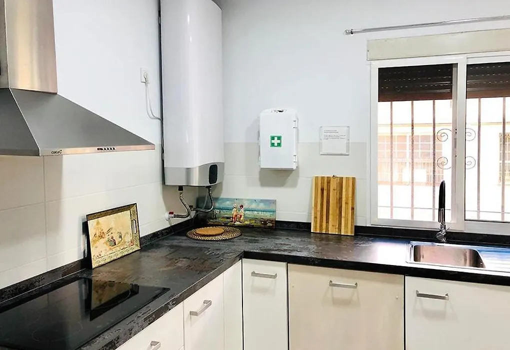 Apartamento a 50 metros de la playa malagueta con vistas al mar-1