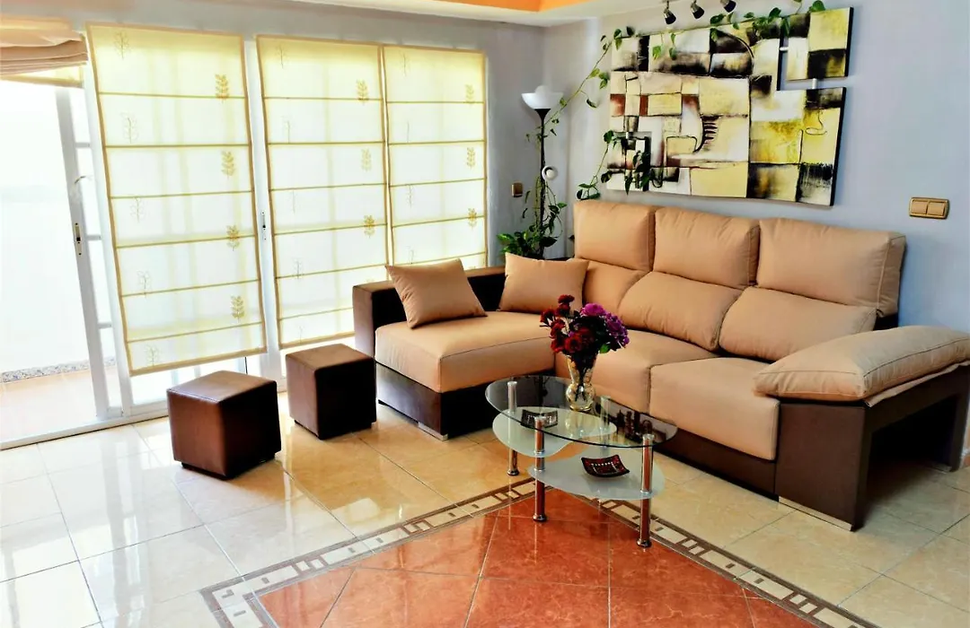 Bonito apartamento céntrico y cerca de la playa.-1