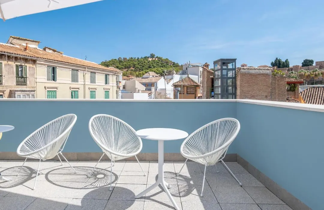 Apartamentos Pinar Málaga Centro - Calle Granada-1