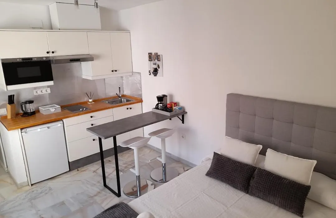 New Central Studio And Parking Zamarrilla-1
