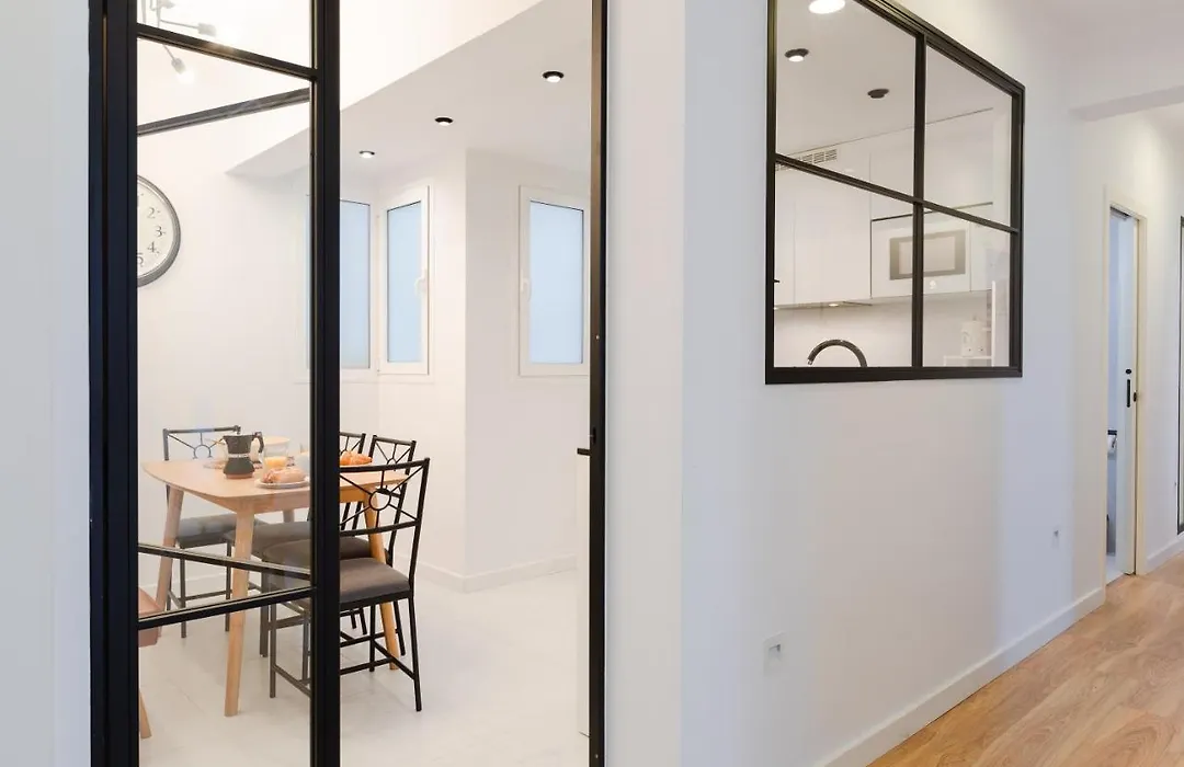 Malagaflat Design Apartment 3 Bedrooms City Centre-1
