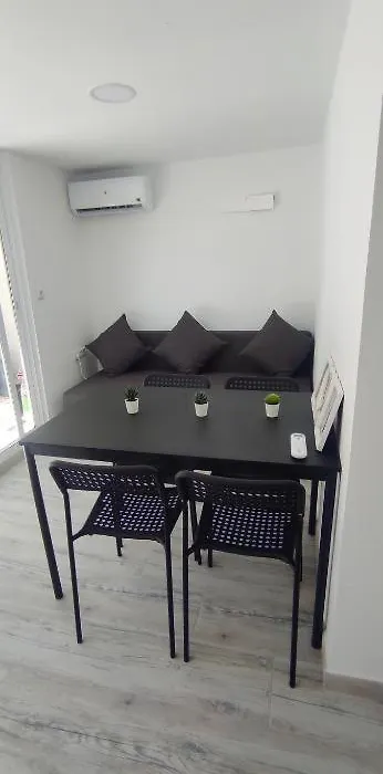 Malaga Inn Apartaments-1