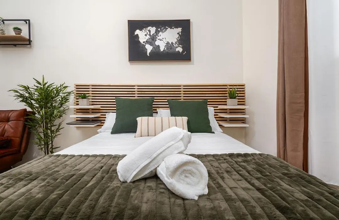 Central Studio Apartment-1