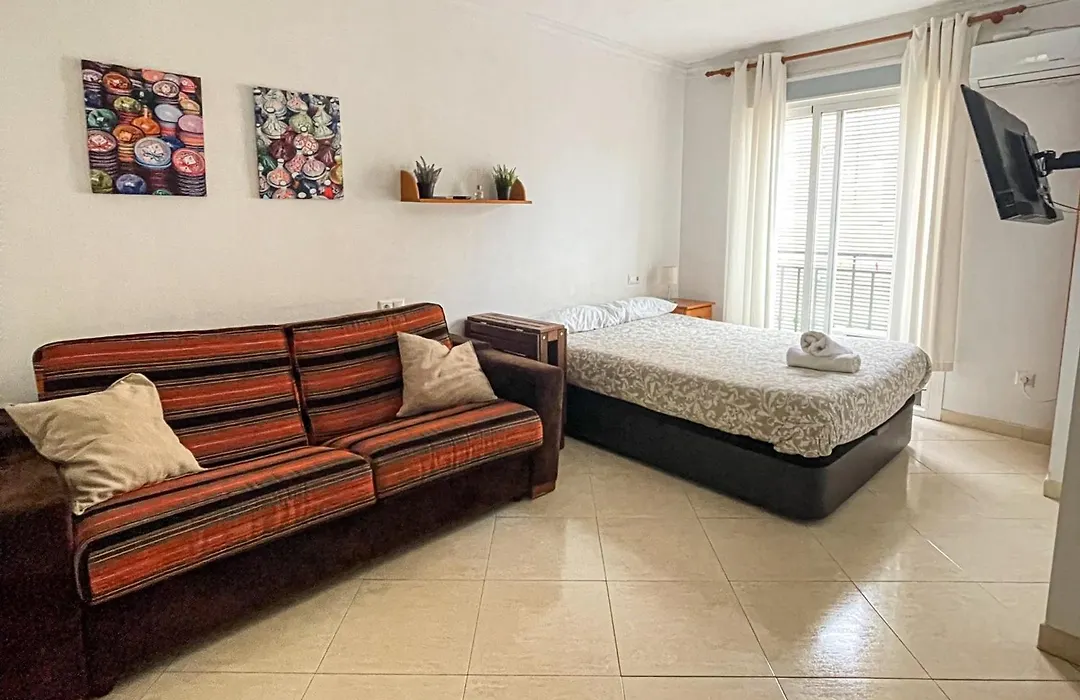 Couples Nest In Malaga!-1
