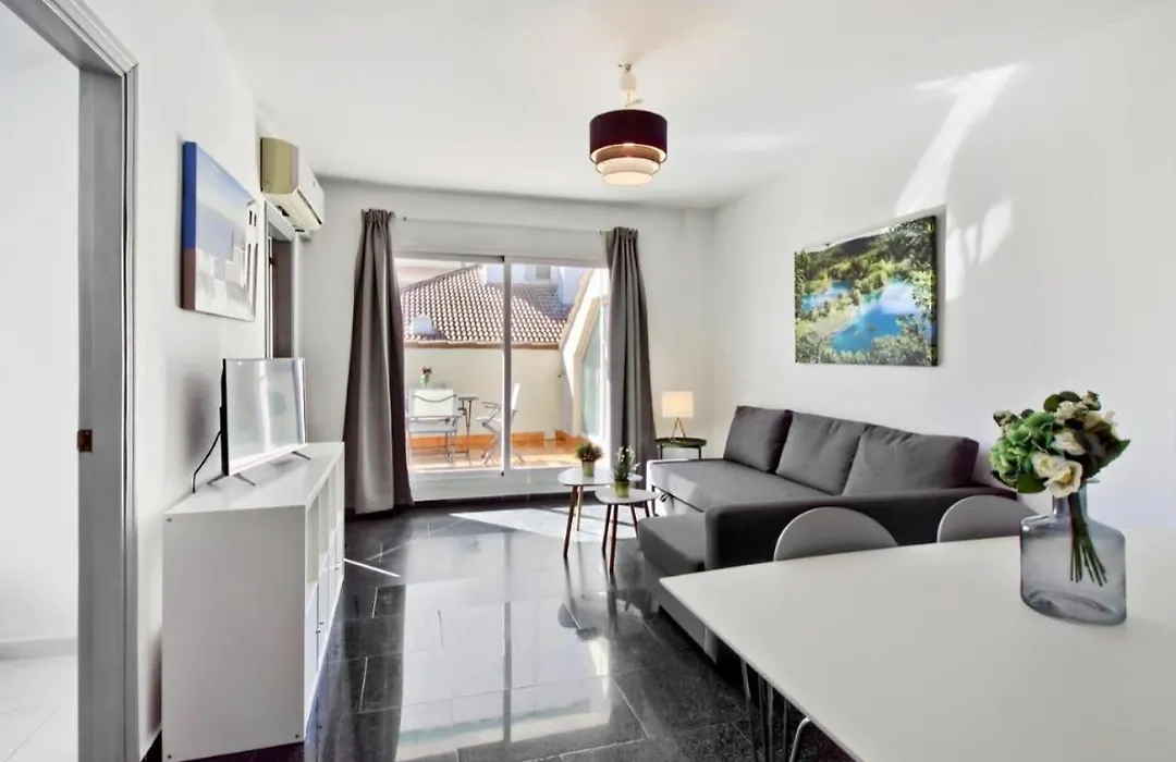 ático con terraza privada en málaga centro-1