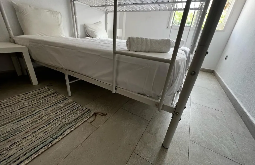 Tres Habitaciones Parking Gratis-1