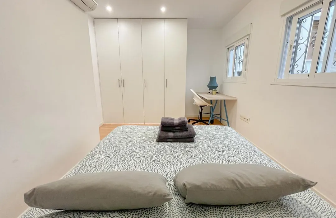 Moderno apartamento Plz de la Merced-1