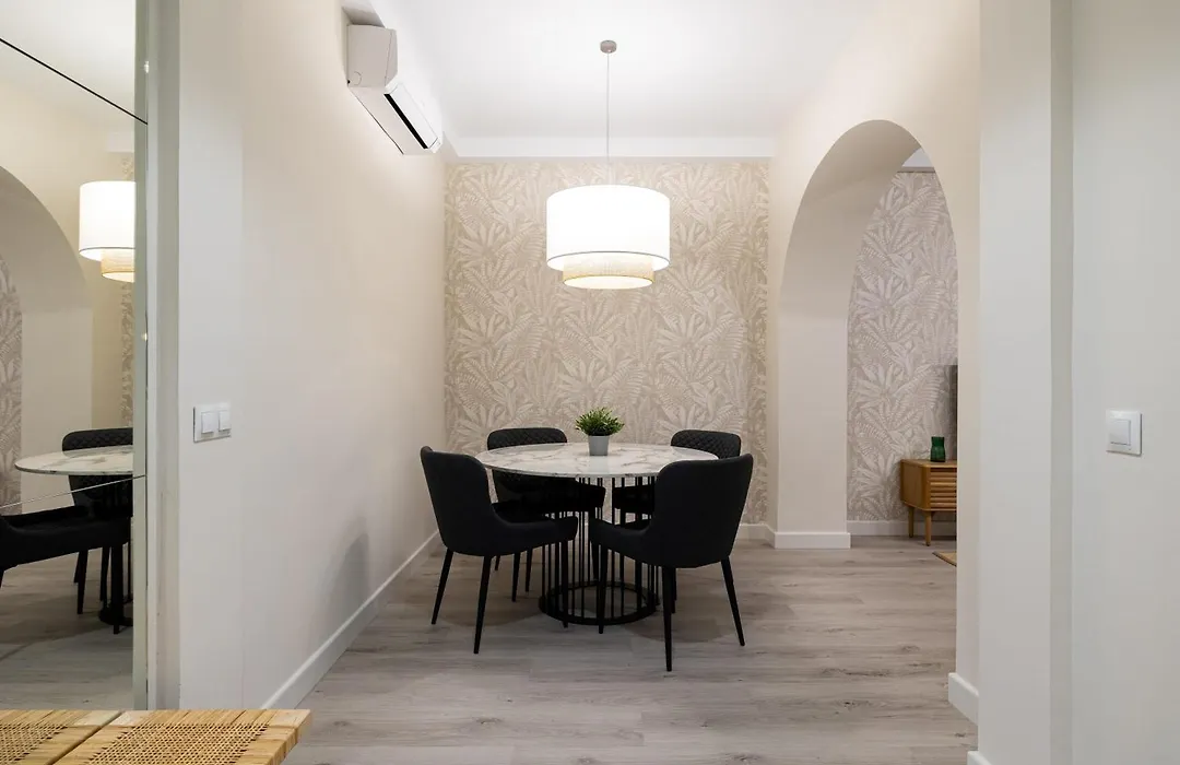Cozy Apartment In The Heart Of Malaga-1