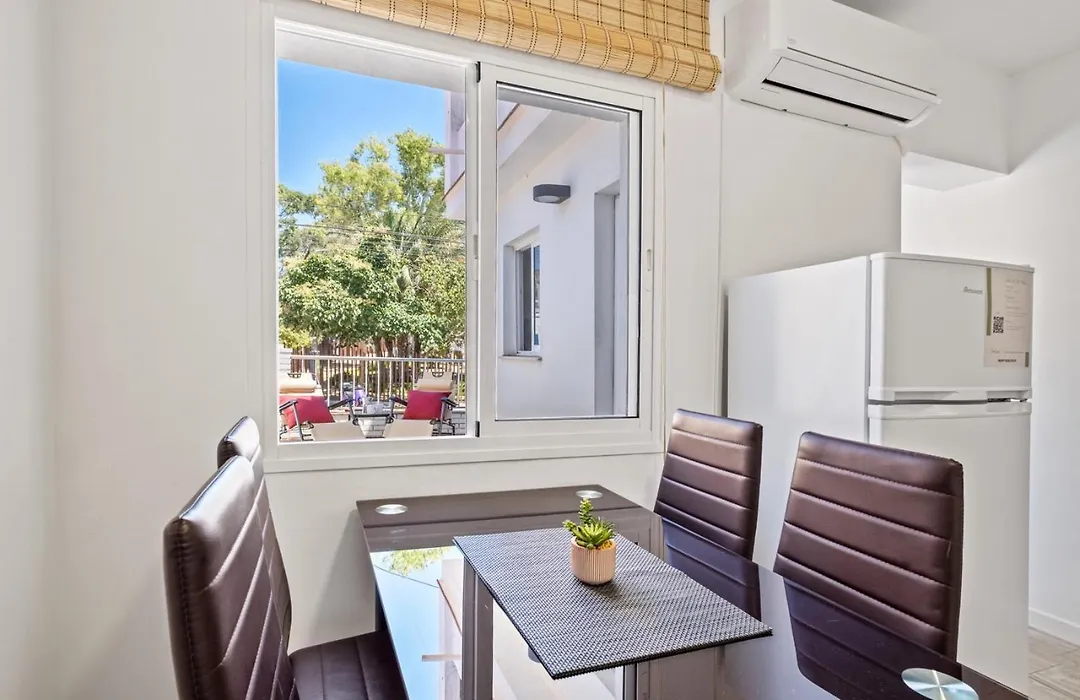Apartamento en la Playa con terraza-1