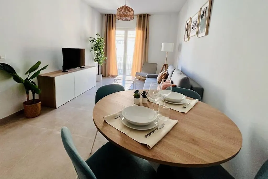 Lovely Apartment Close By City Center-1