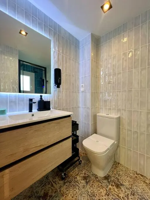 Pedregalejo II & Cozy House By Ele Apartments-1