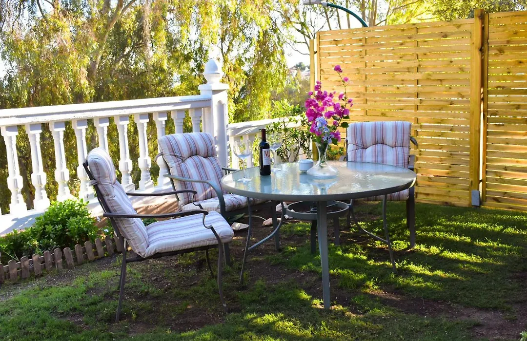 Maravilloso apartamento con jardín y barbacoa-1