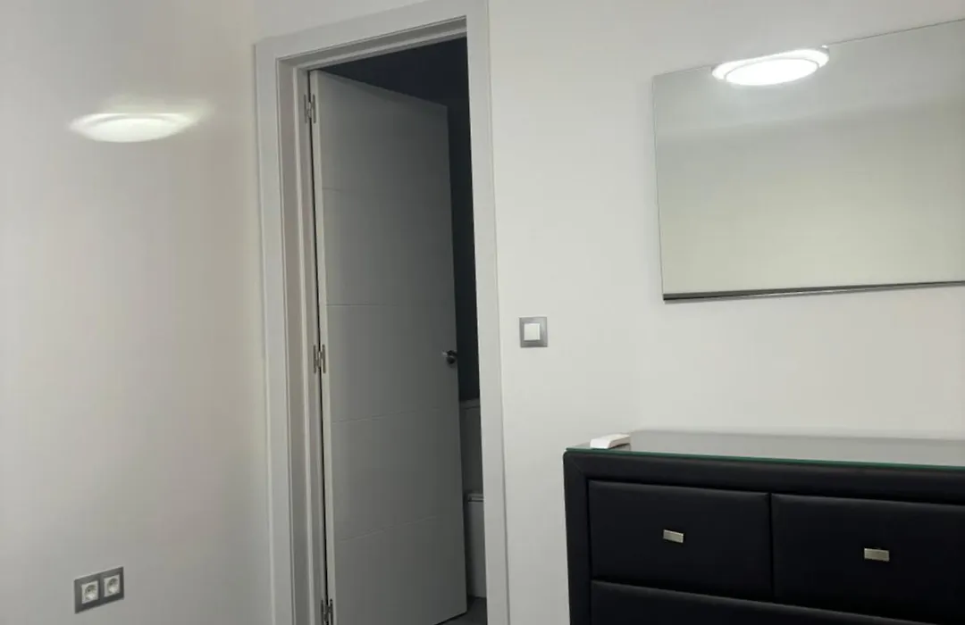 Apartamento 6 a 3 min caminando de la Estación de Bus y Tren María Zambrano 6-1