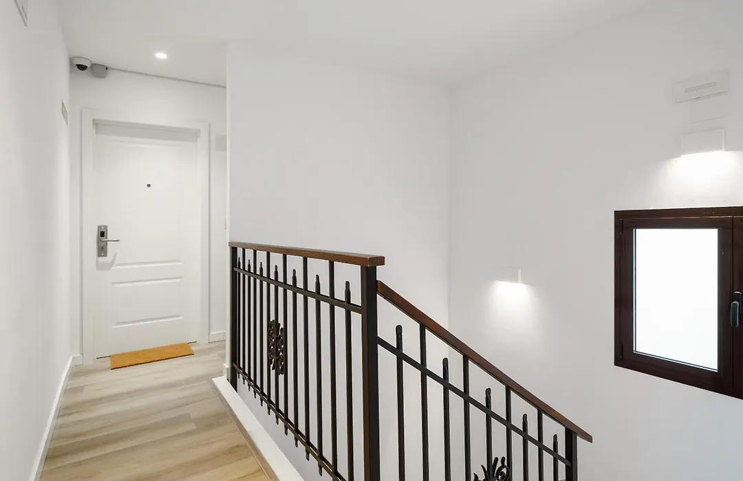 Limehome Malaga Calle Victoria-1