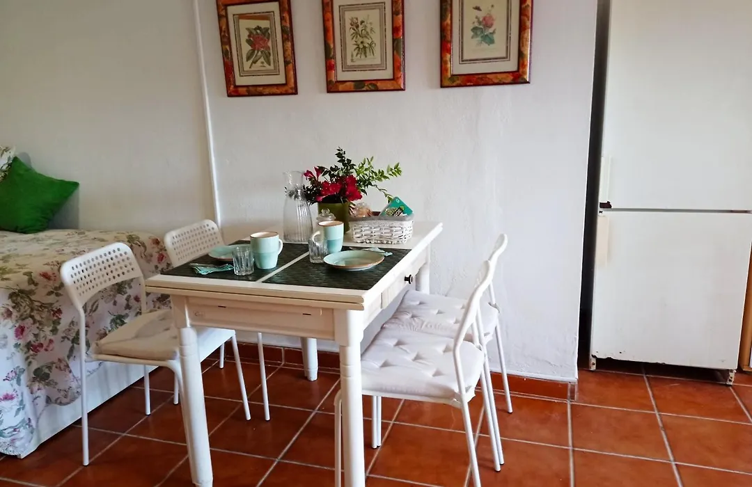 Apartamento-Estudio en Villa con Piscina-1