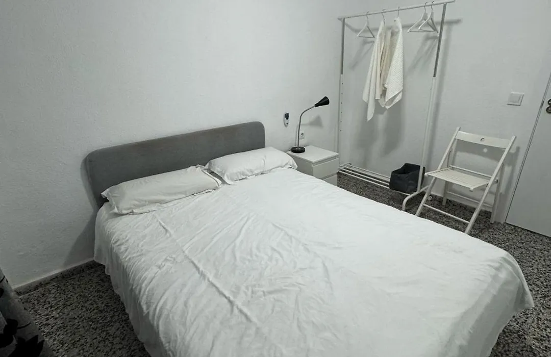 Apartamento de habitaciones privadas en el centro de Málaga-1