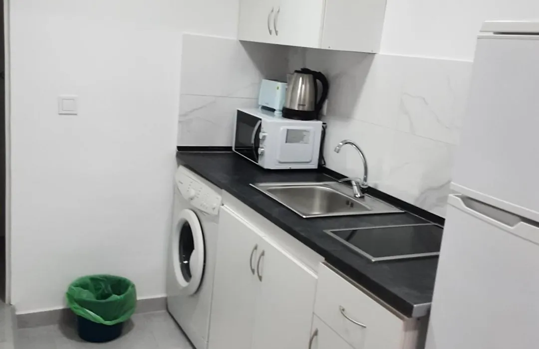 precioso apartamento moderno cerca del carrefour rosaleda-1