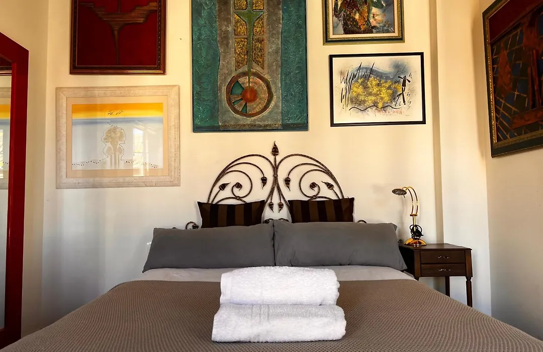 Cozy Apartment Malaga Center Near Teatro Cervantes-1
