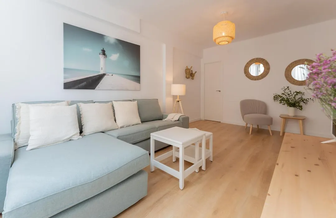 Malaga Lux Oasis - Modern 3Br, Fast Wifi, Smarttv-1
