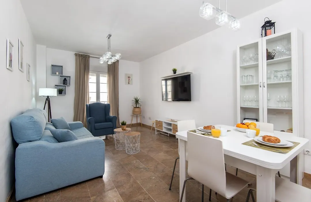 New Capuchinos 2Bed & 2Bath Apartment With Parking-1