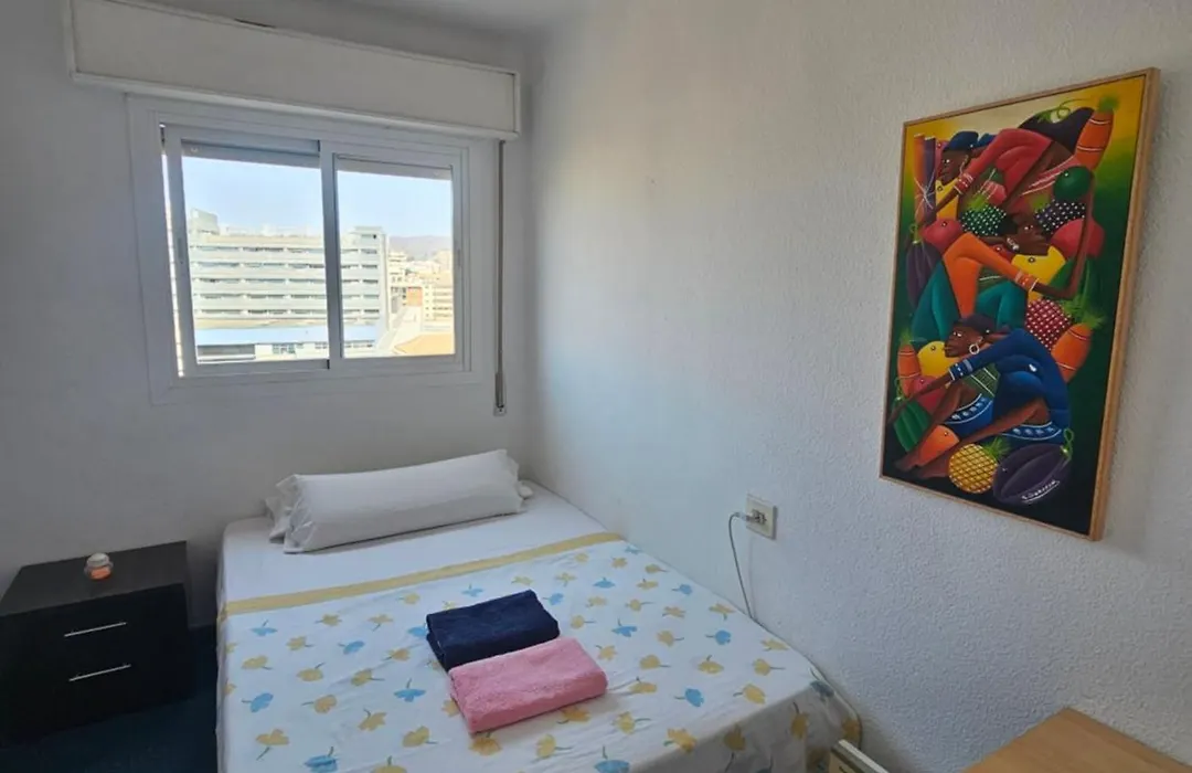 Habitación privada cómoda centro málaga vialia estación de tren María Zambrano y también cerca a la playa-1