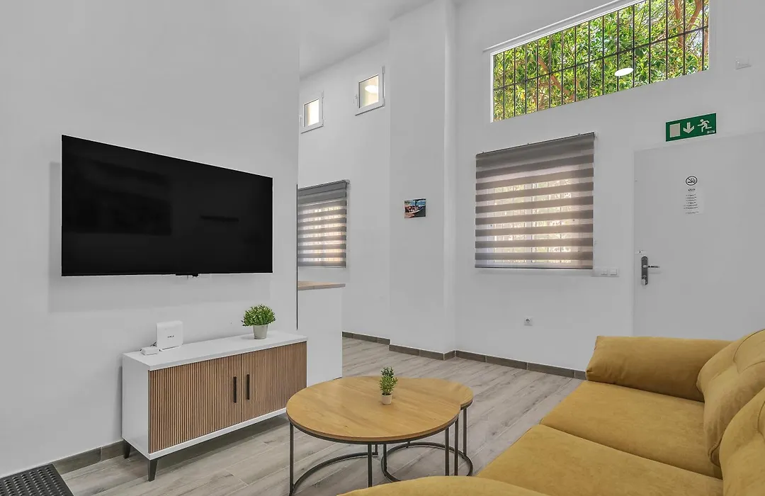 Urban Comfort Nueva Málaga by ELE Apartments-1