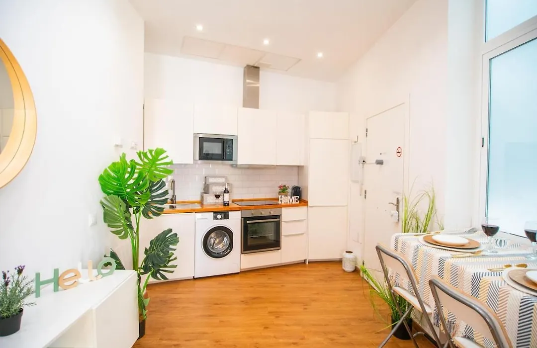 Cozy Studio Near Picasso House By Turivida-1