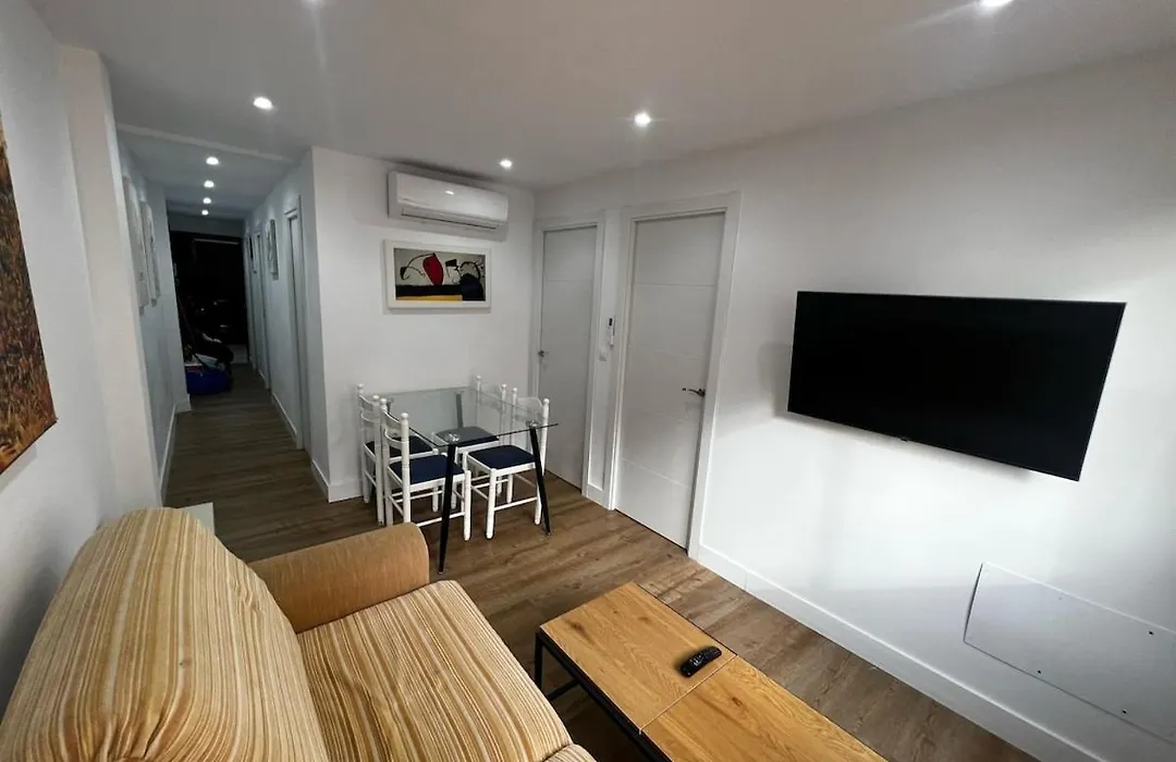 Boutique Apt Next To The Train Station By Turivida-1