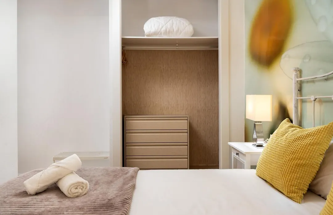 WonderStays Apartamentos Vela-1
