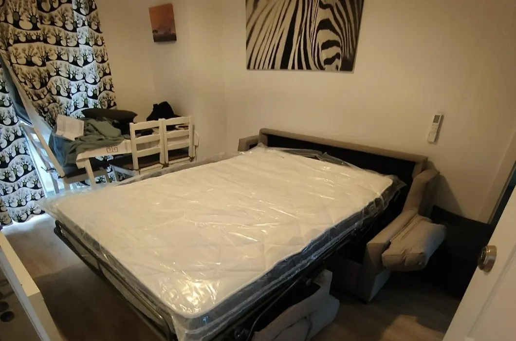 Apartamento tejares-1