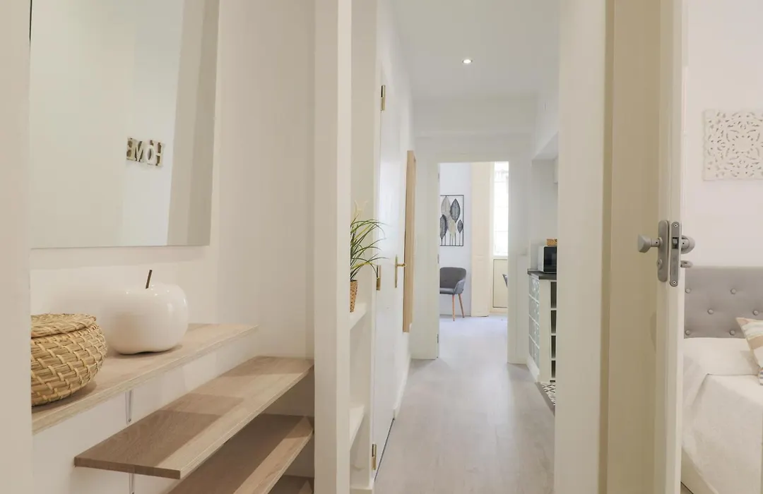 C93 - Trendy Two Bedrooms In Ollerias-1