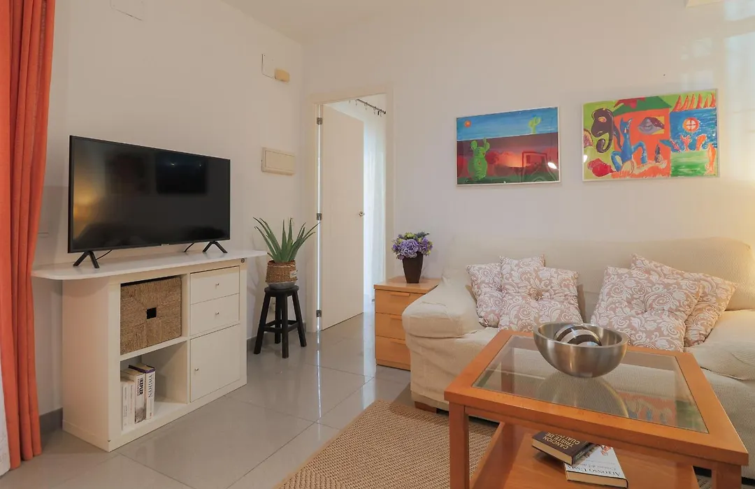 C52 - Seaside 2 Bedrooms By The Center-1