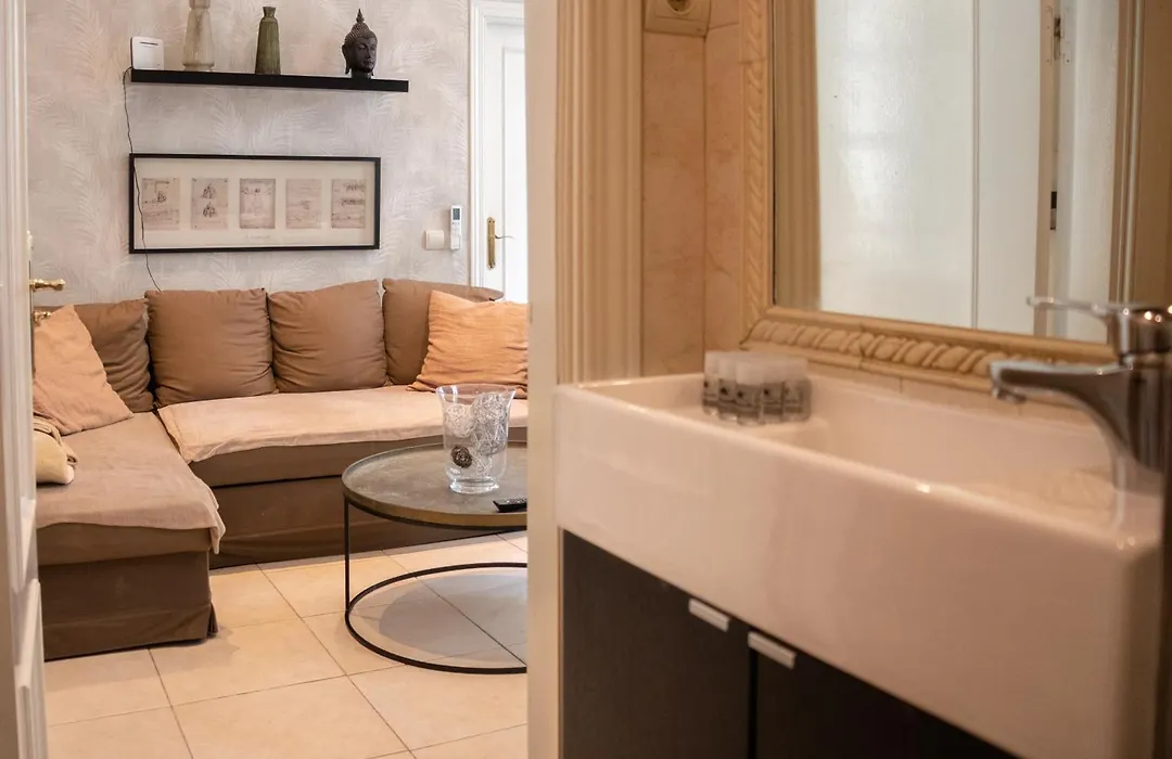 C32 - Cosy Getaway In The Historical Center Of Malaga-1