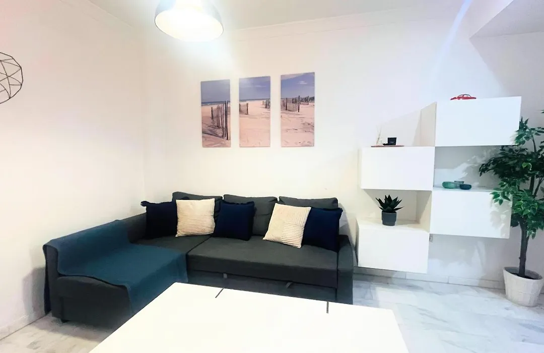 Homely Málaga Parras con terraza interior y parking privado bajo suplemento-1