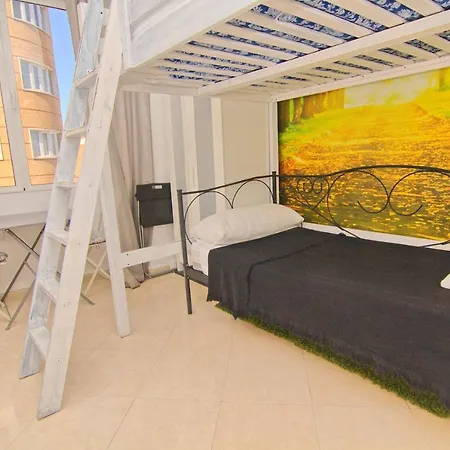 Low Cost Room Mercado Malaga-3