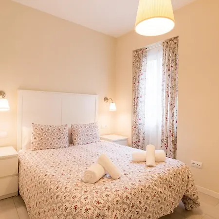 Alferez I By Ele Apartments-3