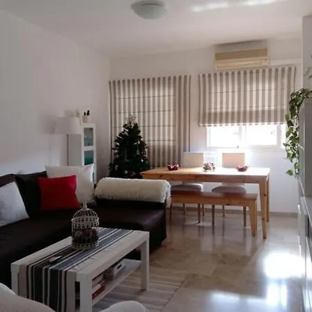 Málaga Habitación con Terraza Carlos Haya-3