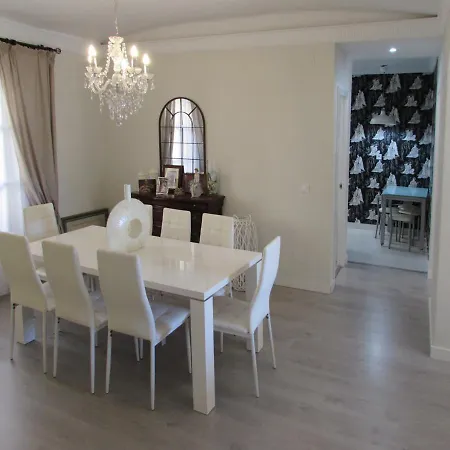 Apartamento a 50 metros de la playa malagueta con vistas al mar-3