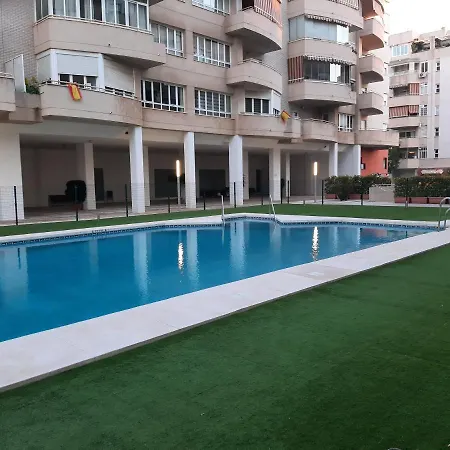 Wintowinrentals Teatinos, Metro, Free Parking & Pool.-2