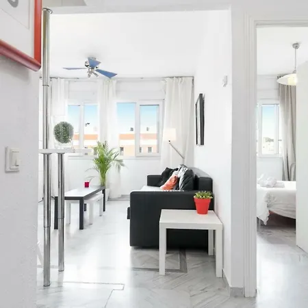 Lovely Suite With River Views And Parking-3