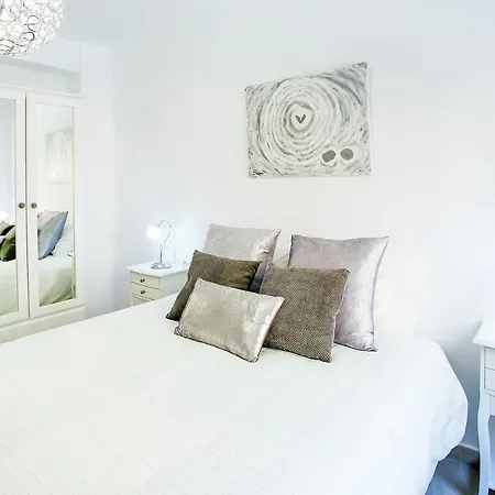 Alonso de Palencia City Center Apartment-3