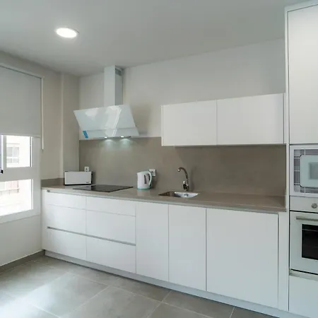 AAC Málaga - Apartamento con terraza, muy amplio, totalmente equipado, cerca del centro y nuevo!-2