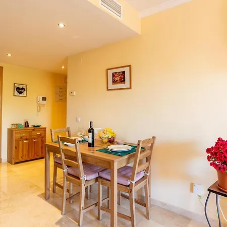 Apartamento con parking Puerto Nuevo 8-2