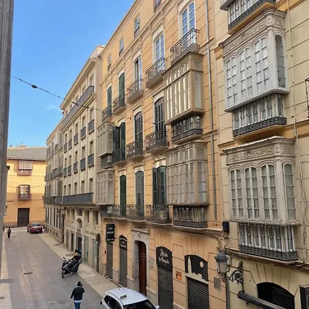 Cool Home Malaga City Center-3